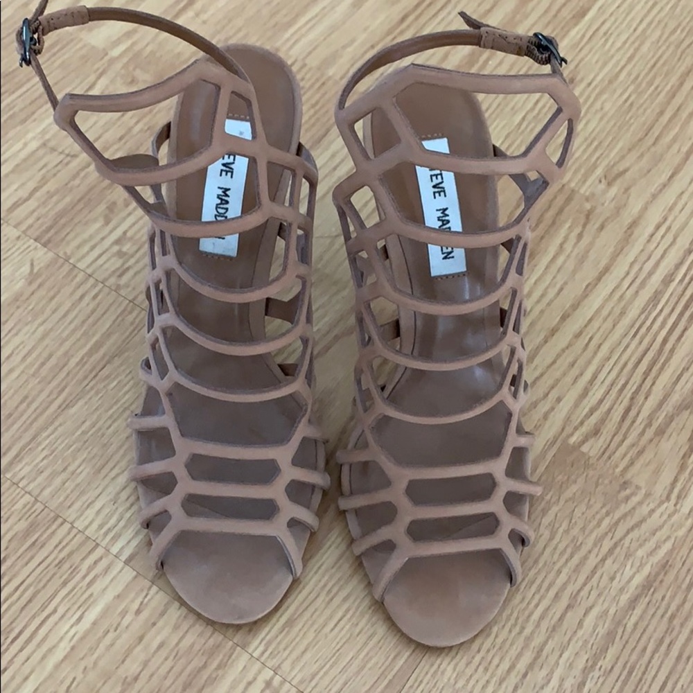 Steve Madden nude heels